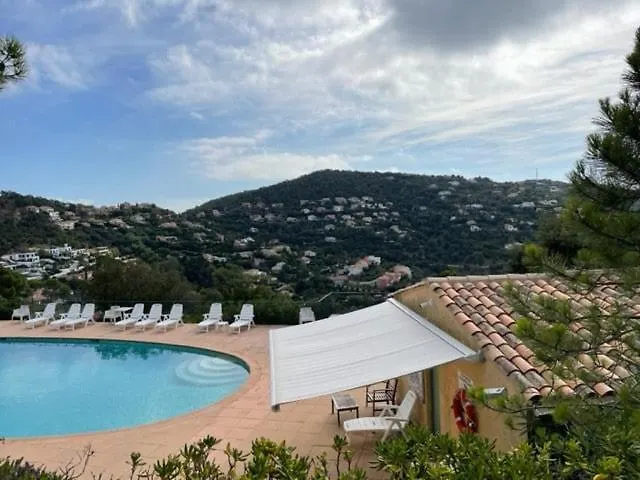 Manon Des Sources アパート ロクブリューヌ・シュル・アルジャン